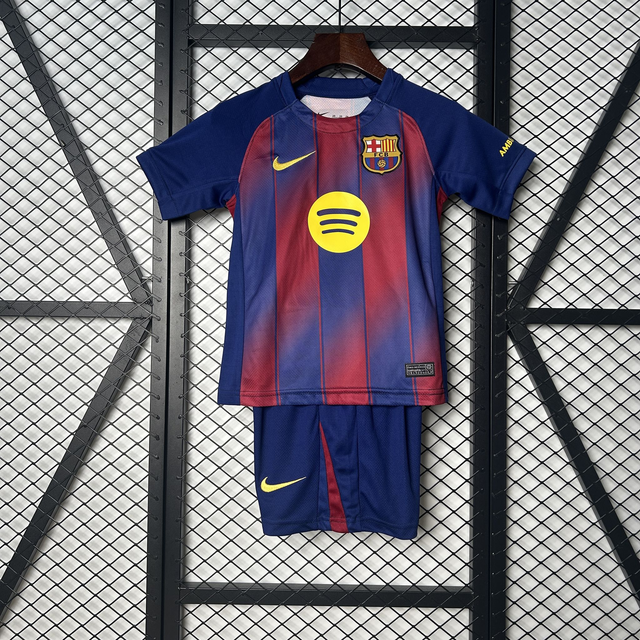 Conjunto camiseta + pantalón NIÑOS 1ª Barcelona- 25-26