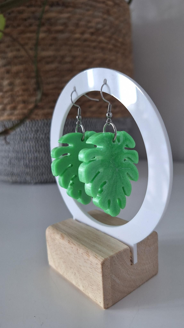Boucles d'oreilles feuilles vertes fluos