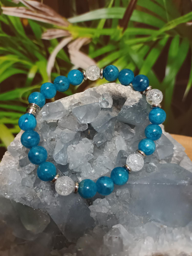 Bracelet en apatite bleue et cristal de roche