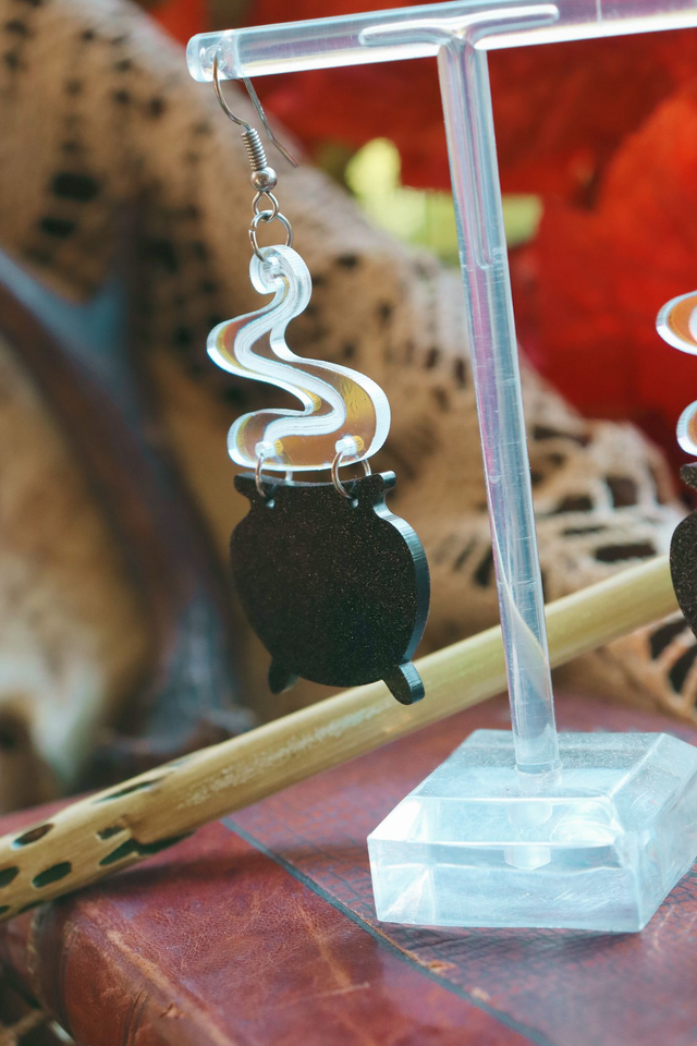 Boucles d&#039;oreille • Cauldron