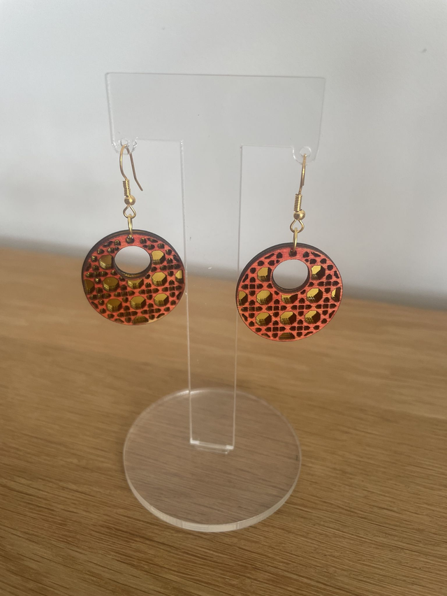 boucles d oreilles effet cannage en rotin 