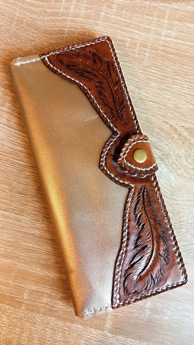 Porte carte repoussé