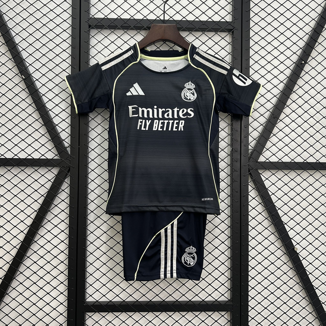 Conjunto camiseta + pantalón NIÑOS 2ª Real Madrid- 25-26