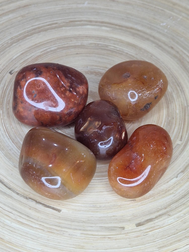 Cornaline foncée - Pierre roulée