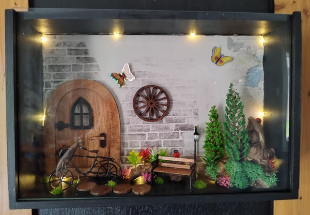 Vitrine lumineuse : jardin