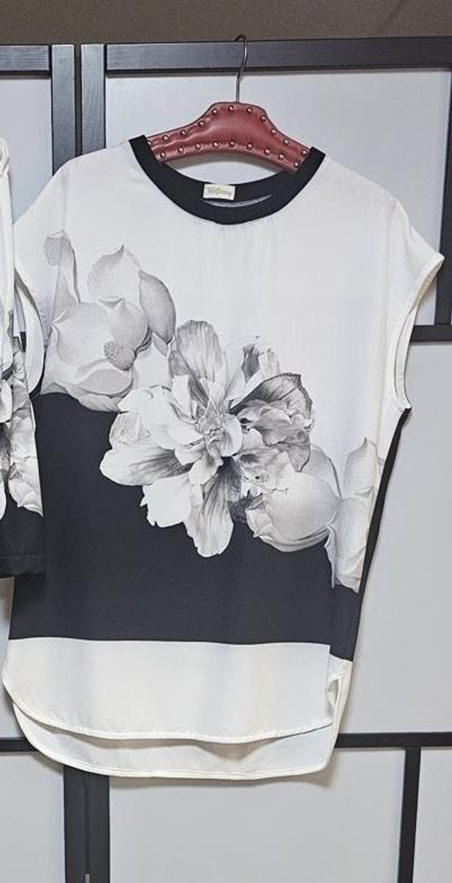 110075 Romana Flores "unique pieces" one size