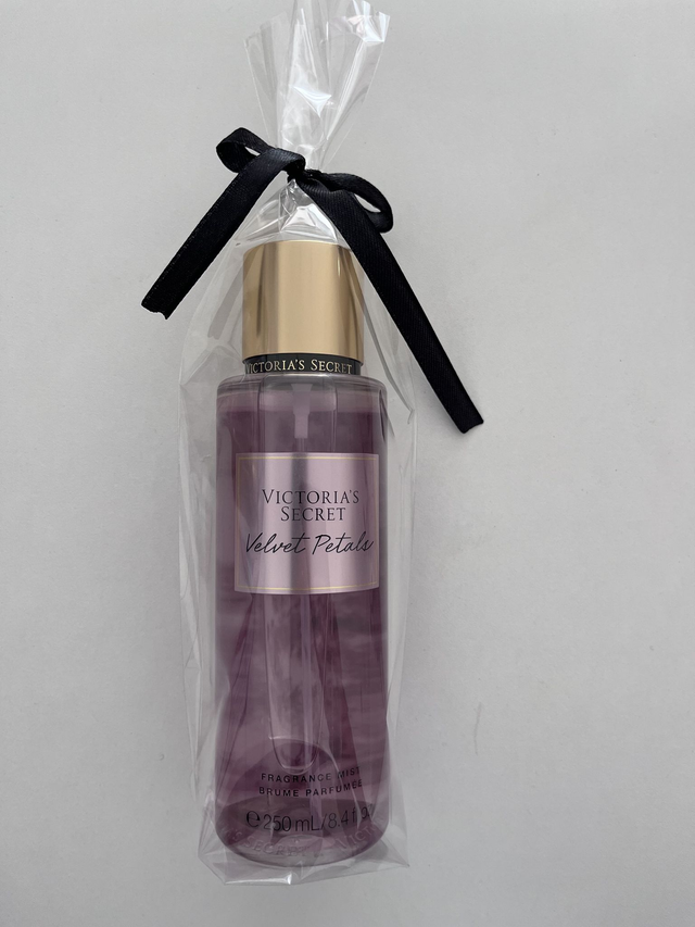 Brume victoria’s secret velvet Petals