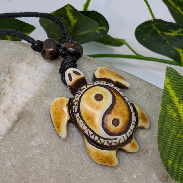 Collier &quot;Yin &amp; yang&quot; tortue TOR-001