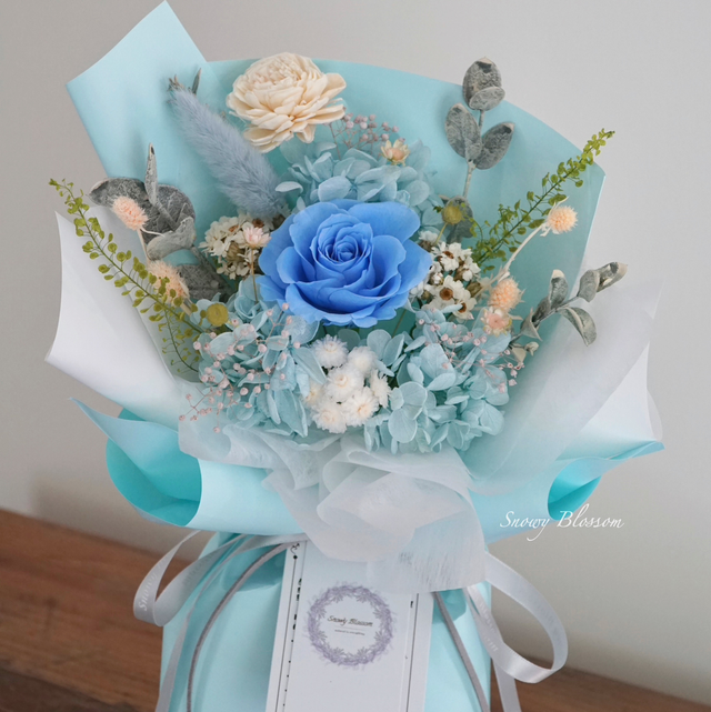 Small Preserved Flowers Bouquet (Blue)