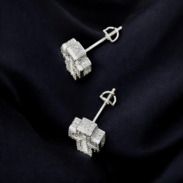 Boucles d'Oreilles à Clous en Zircone Cubique en Croix - Hip-Hop de Luxe pour Hommes et Femmes