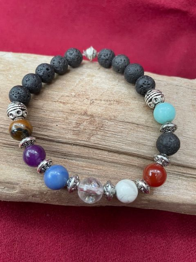 Bracelet constellation (signe vierge) en pierres semi précieuses et pierres de lave