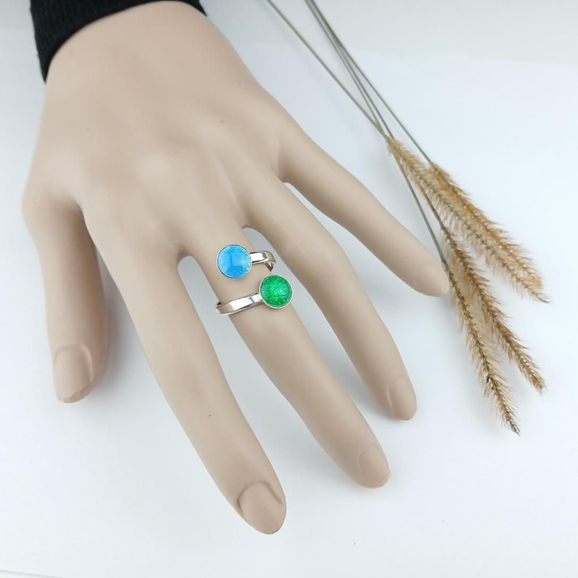 Bague ajustable en Argent 925 agrémentée de 2 perles d'émail sur feuilles d'argent