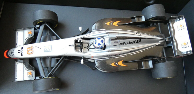 McLaren MP 4/12 1997 Mercedes D. Coulthard Minichamps 1:18 Mercedes Dealer