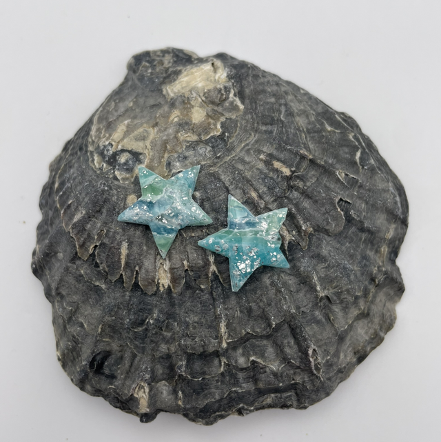 Sea foam star studs