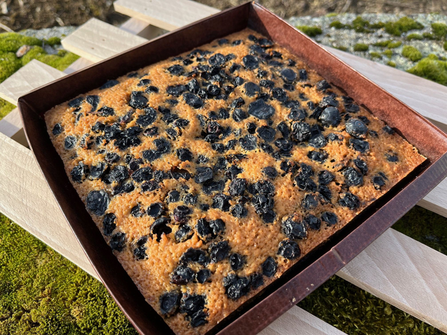 Le Boussaquin (gâteau noisettes &amp; myrtilles)