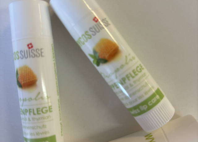 Lippen Pflege mit Teebaumöl und Propolis 