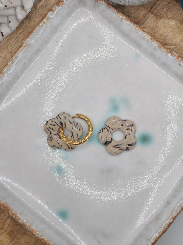 Fleurs Amaya beiges noirs 