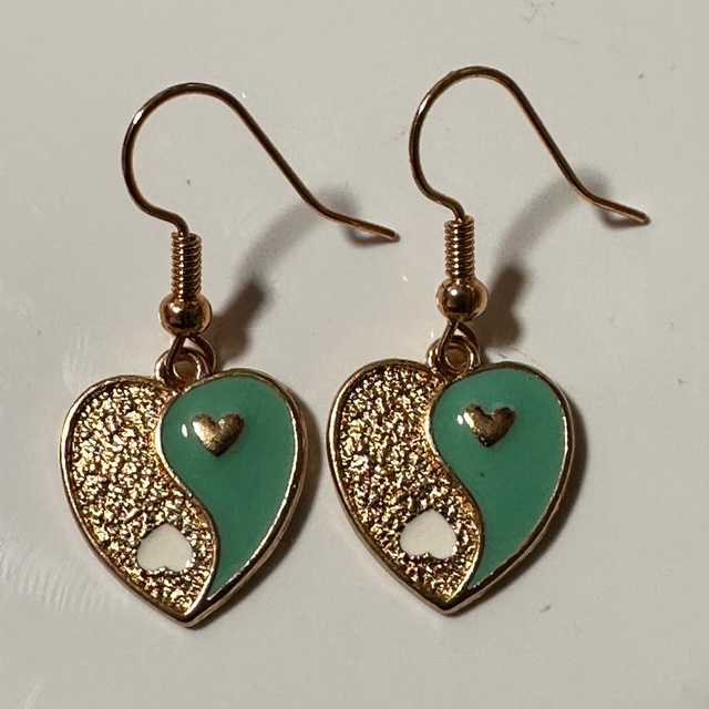 Green/Gold Short Dangling Earrings- GDE16