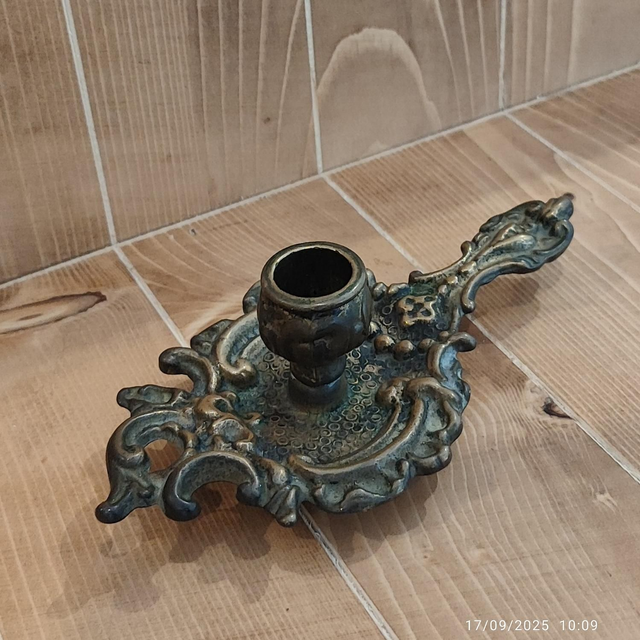 Bougeoir en bronze