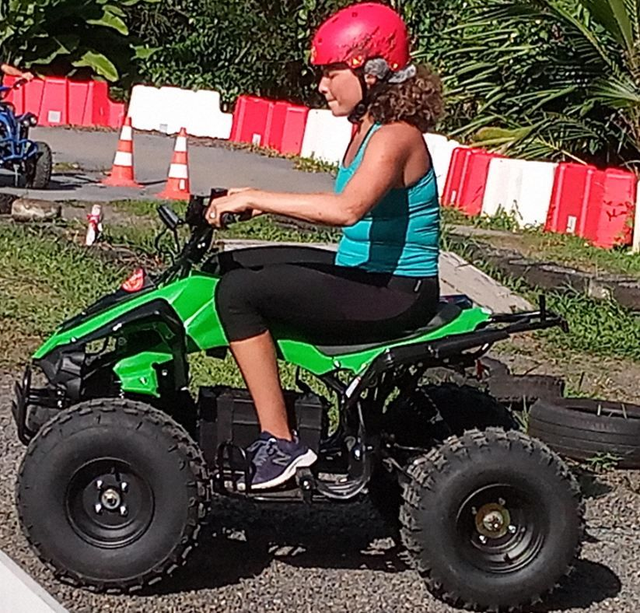 1H de Quad adultes sur la piste