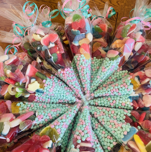 Sweet cones pink and green ribbon