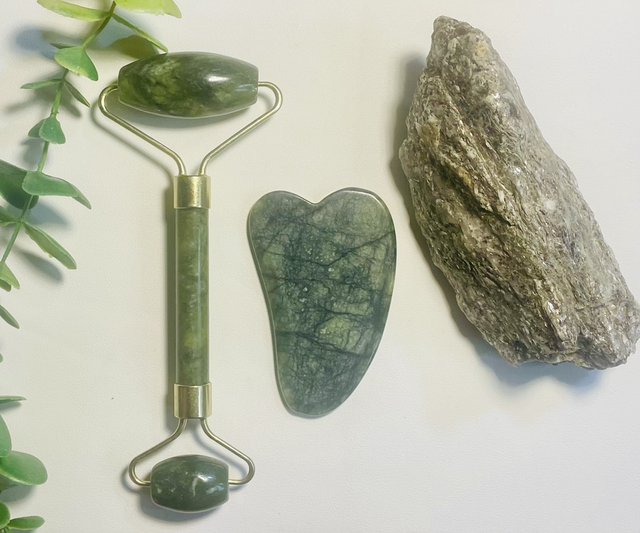 Lot GUA SHA Pierre de Jade