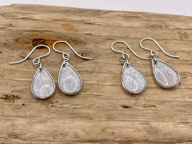 Mini shimmery teardrops 
