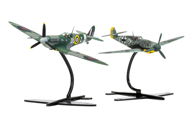 Supermarine Spitfire Mk.Vc vs Bf109F-4 Dogfight Double