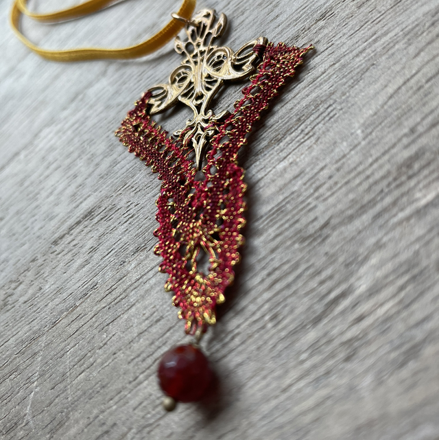 Pendentif Elfe - bordeaux -