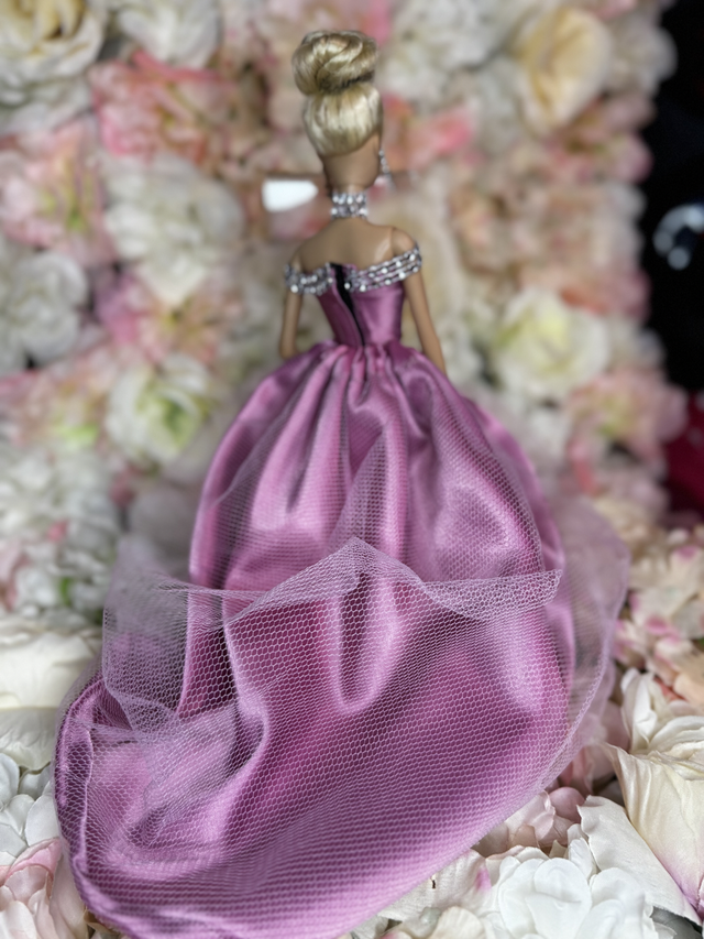 Poupée Princesse Rose Fait Main | Robe Satin Tulle Strass | Diadème Couronne | Poupée Artisanale Collection | Cadeau Unique Enfant
