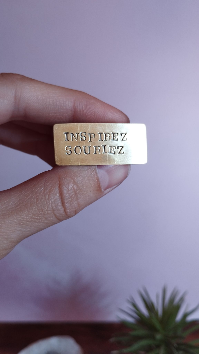 Pin's "Inspirez souriez"
