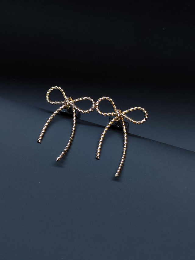 Schleifen Ohrringe gedreht 18 Karat vergoldet 