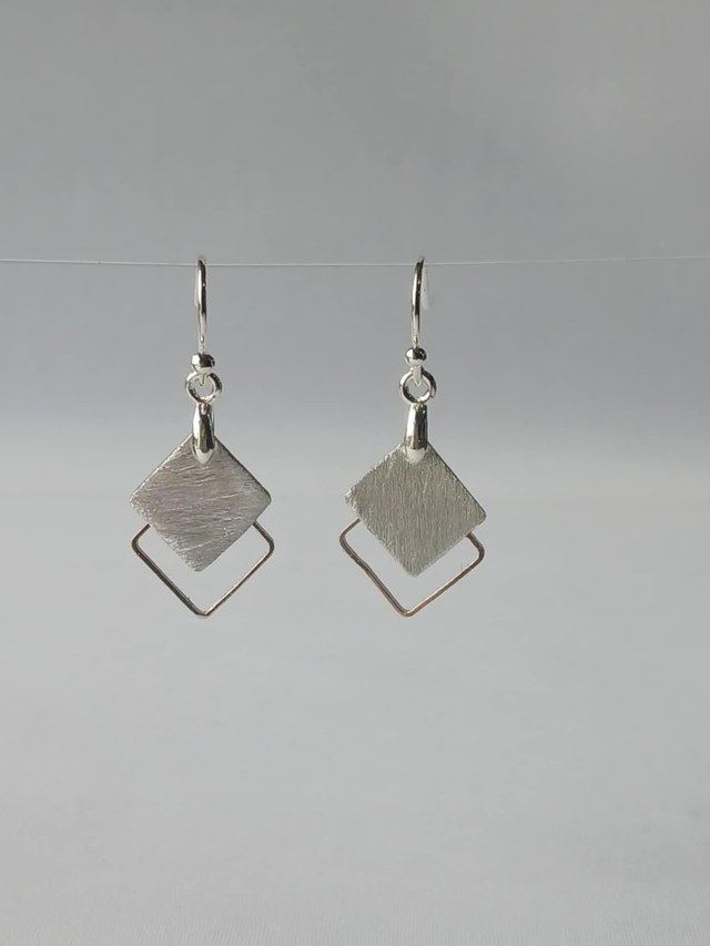 Textured Shadow Square Earrings 