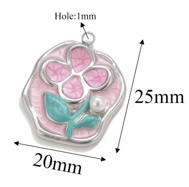 Charm cammeo smaltato fiore rosa con perla 