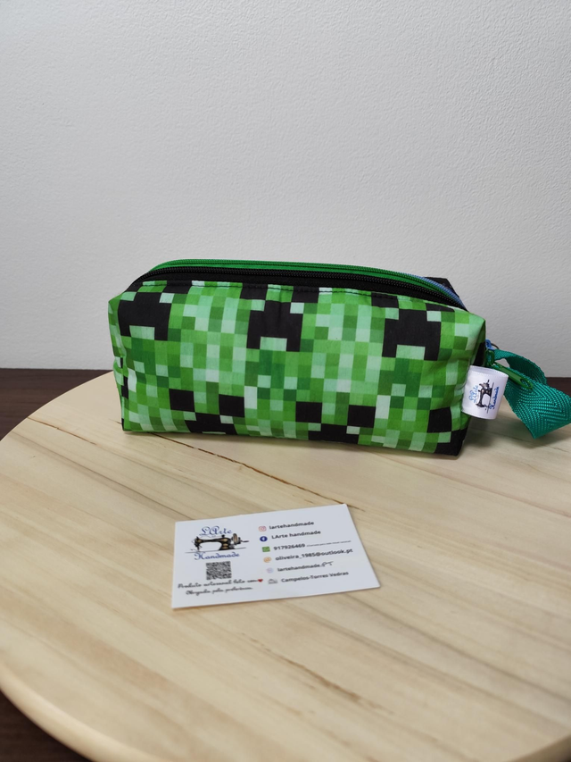 Estojo escolar triplo Minecraft 