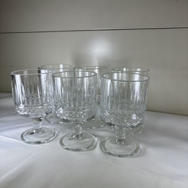 Verre plat sur pied par 6 - LUXURY