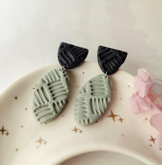 Pendientes de arcilla polimérica ovalados