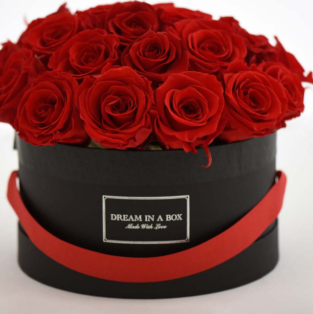 Cappelliera con rose stabilizzate 