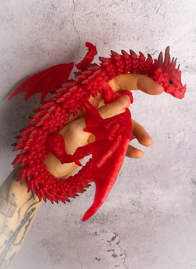 Fantasy Drak "Strážce příběhů" rudý