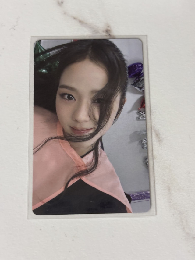 POB OFFICIEL DE JISOO DE BLACKPINK