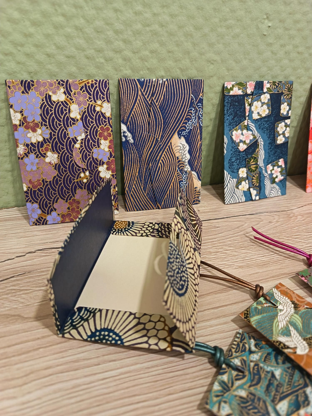 Pochette cadeau forme enveloppe en papier japonais