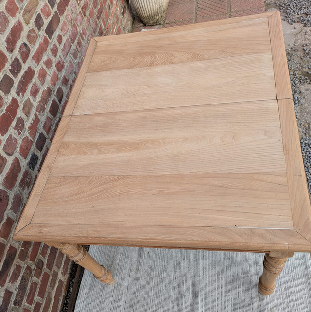 Table carrée avec rallonges