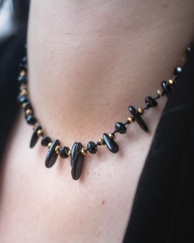 Choker N°3 en Tourmalines noires &amp; Hématites dorées 