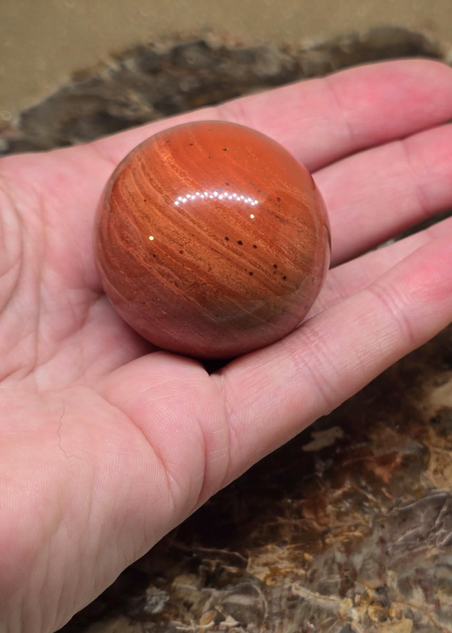 Jaspe rouge forme sphère