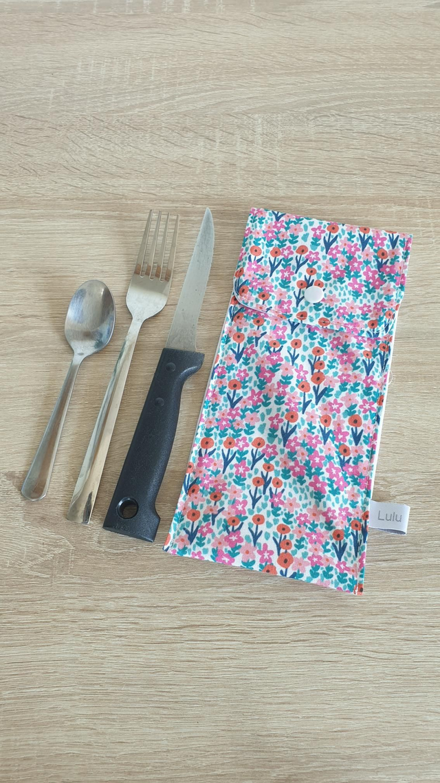 Etui à couverts ou brosse à dents imperméable coquelicots 