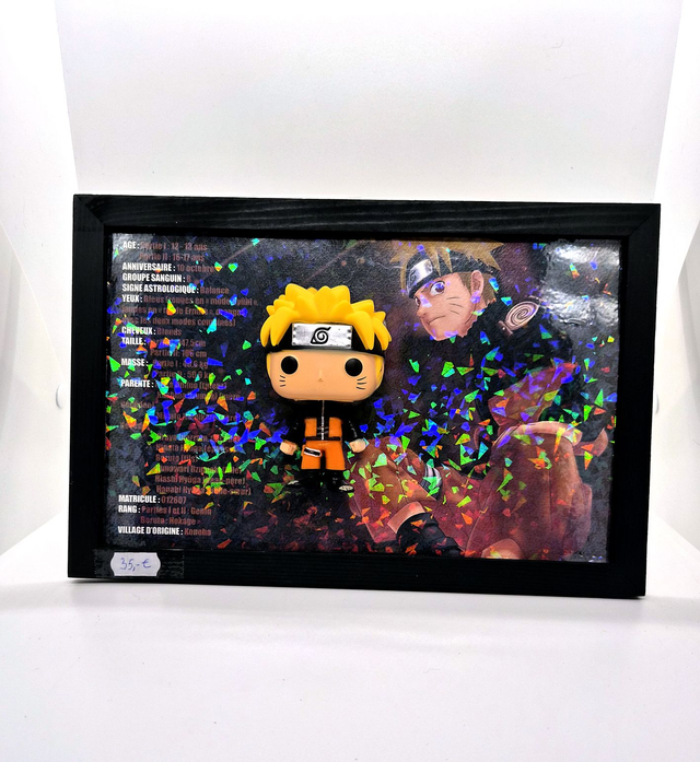 Cadre en bois avec figurine POP "Naruto"