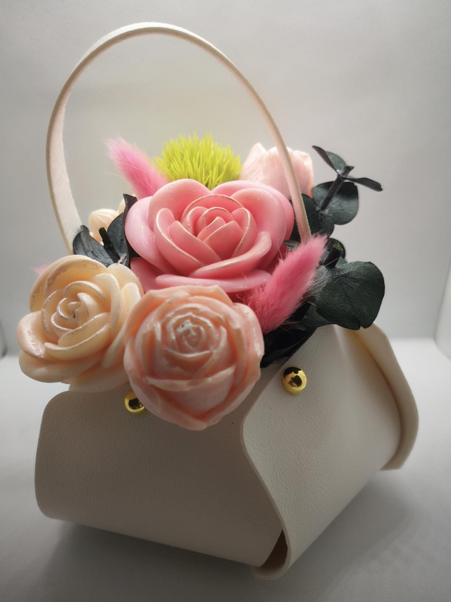 Sac à main de fleurs rose senteur rose vanillé 