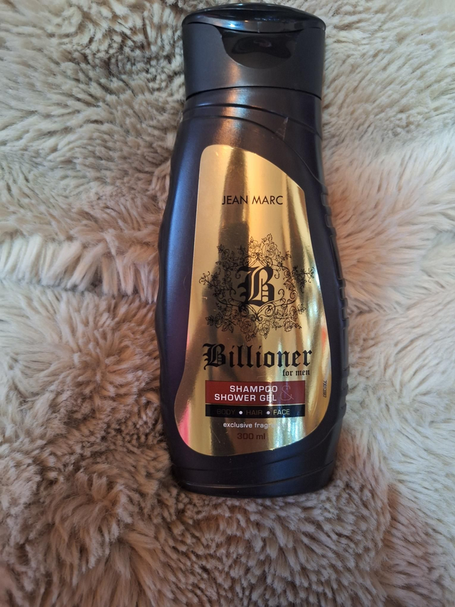 Shampooing shower billioner