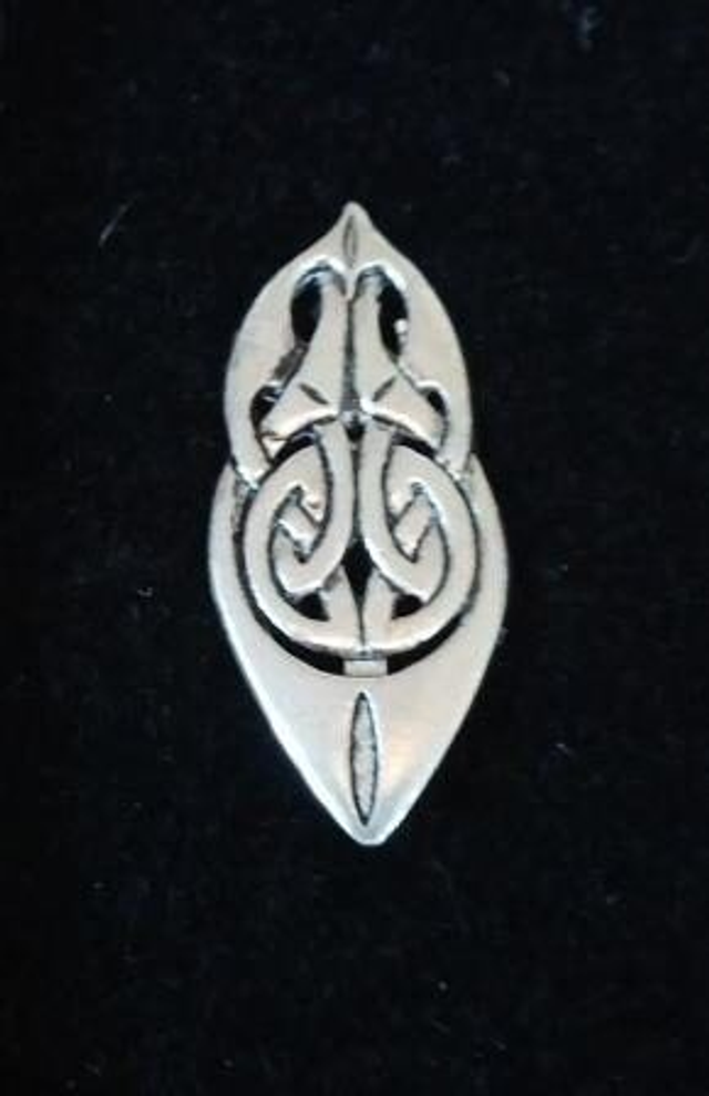 Pewter lapel pin - Closed knot