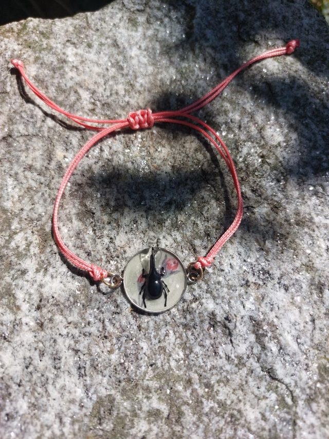 Bracelet coléoptère rose